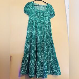 Cupshe Green Tiered Maxi Dress with Puff Sleeves